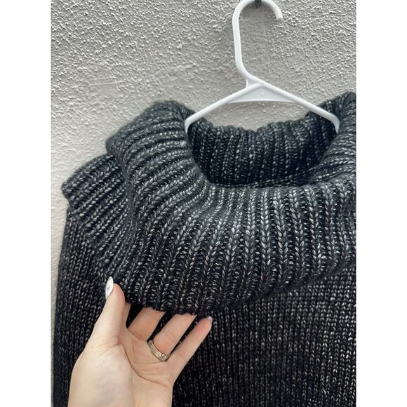 Bass Womens Sweater Size Medium Gray Shimmer Long Sleeve Crowl Neck - Picture 3 of 11